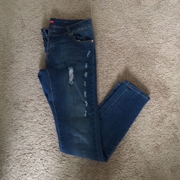 Size 7 skinny jeans - Picture 2 of 6